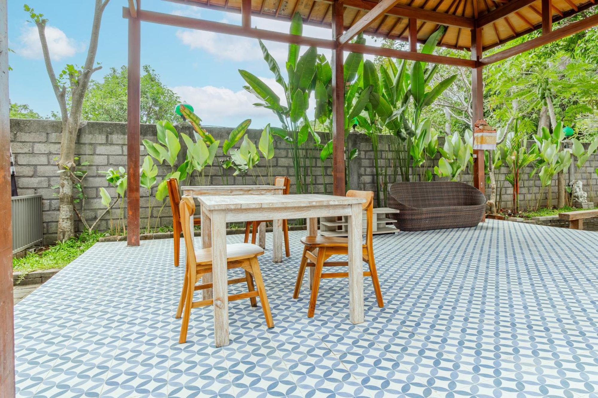 Capital O 93944 Geweka Homestay Jimbaran Exteriör bild